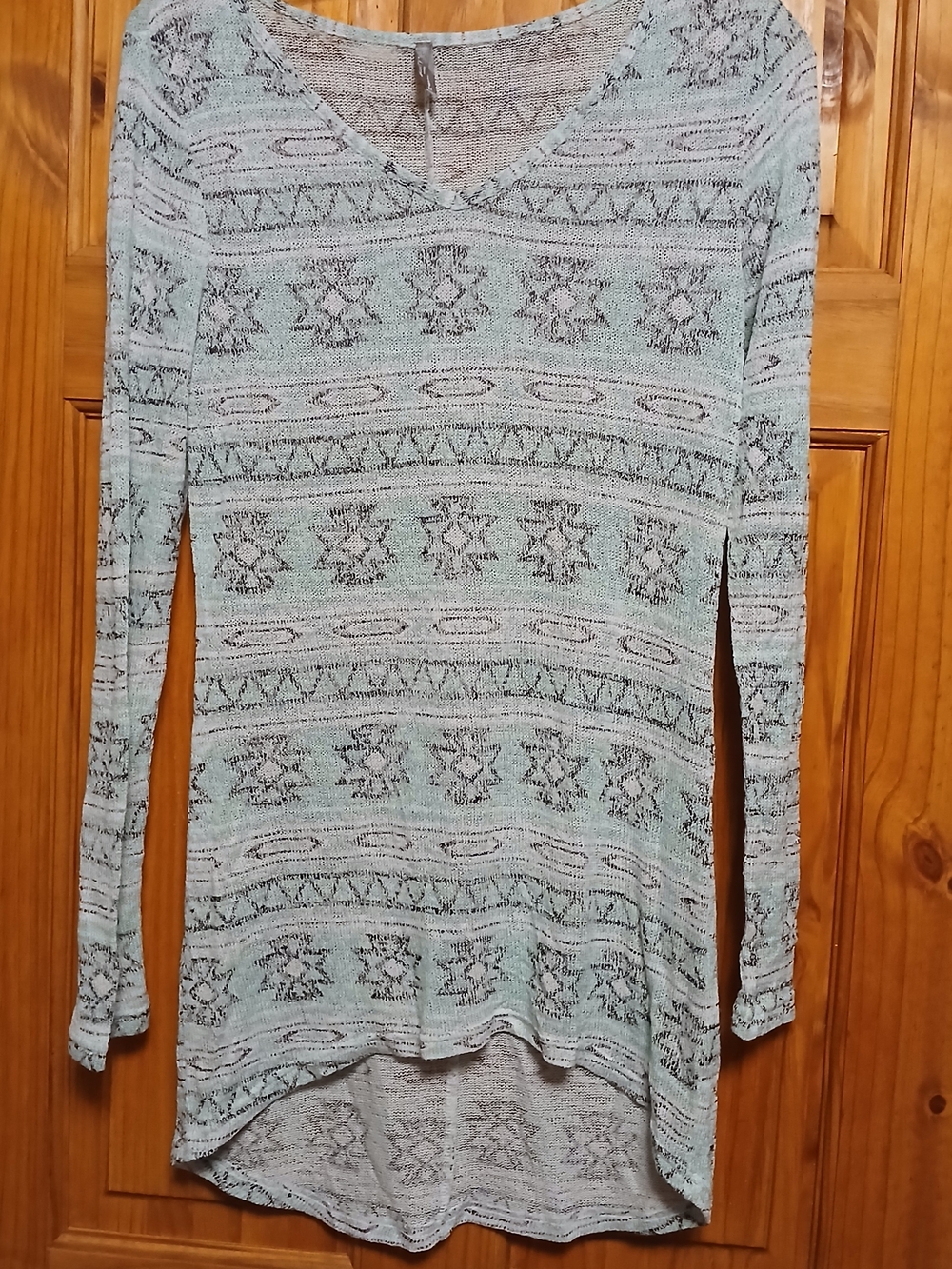 Light Mint Aztec Print V-Neck Long Sleeve Top